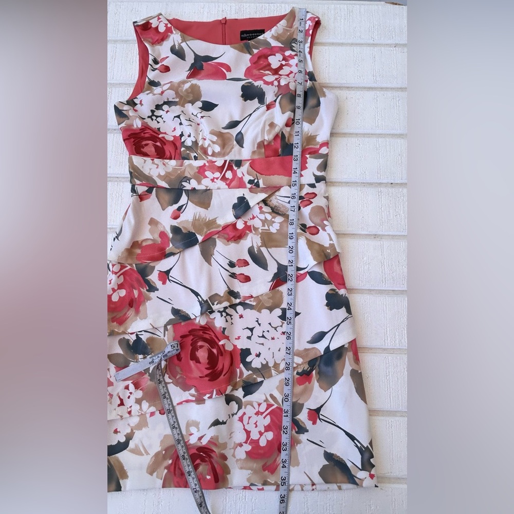 Connected Apparel Tailored Silhouette Floral Dress Size 8 - Picture 9 of 9